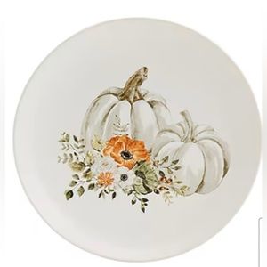 LAST SET / White Stoneware Pumpkin Salad/Side Plates, Set of 4